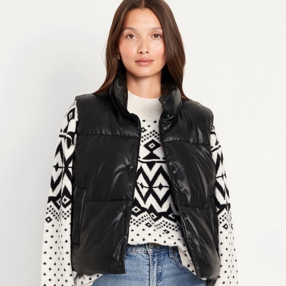 NWT! Old Navy Black Faux-Leather Puffer Vest - XS petite - Picture 1 of 10